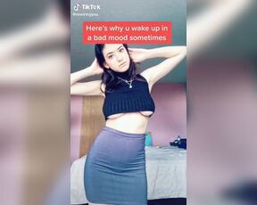 TikTok Hot Teen No Bra Braless Underboob Bouncing Tits