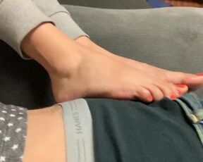 My Step Sister Discovered my Pornhub Account (Footjob)