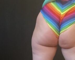 Hula Hooping Rainbow PAWG Chillin on a Saturday