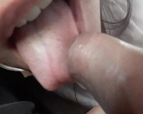 She Wanted to Récord herself Sucking my Cock - B3nd1t0_d14bl0