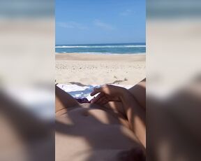 really very excited, I masturbate at the beach like a big slut