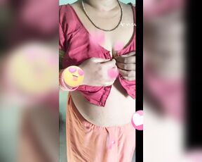 Payal bhabi ki short video boob show on camera....