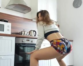 Big Ass Sexy Girl Twerking