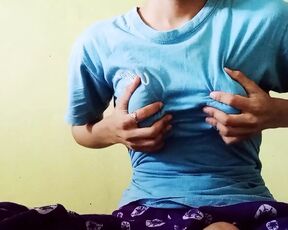 Indian girl alone at home to show boobs