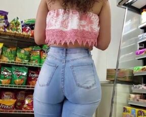 AMAZING Goddess Teen Ass in Jeans!