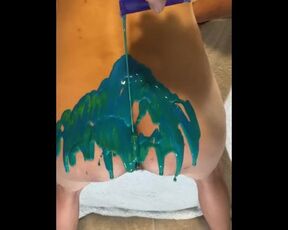 Paint Pour on Lycreamy’s Ass, POV Amateur Milf, Blue Paint